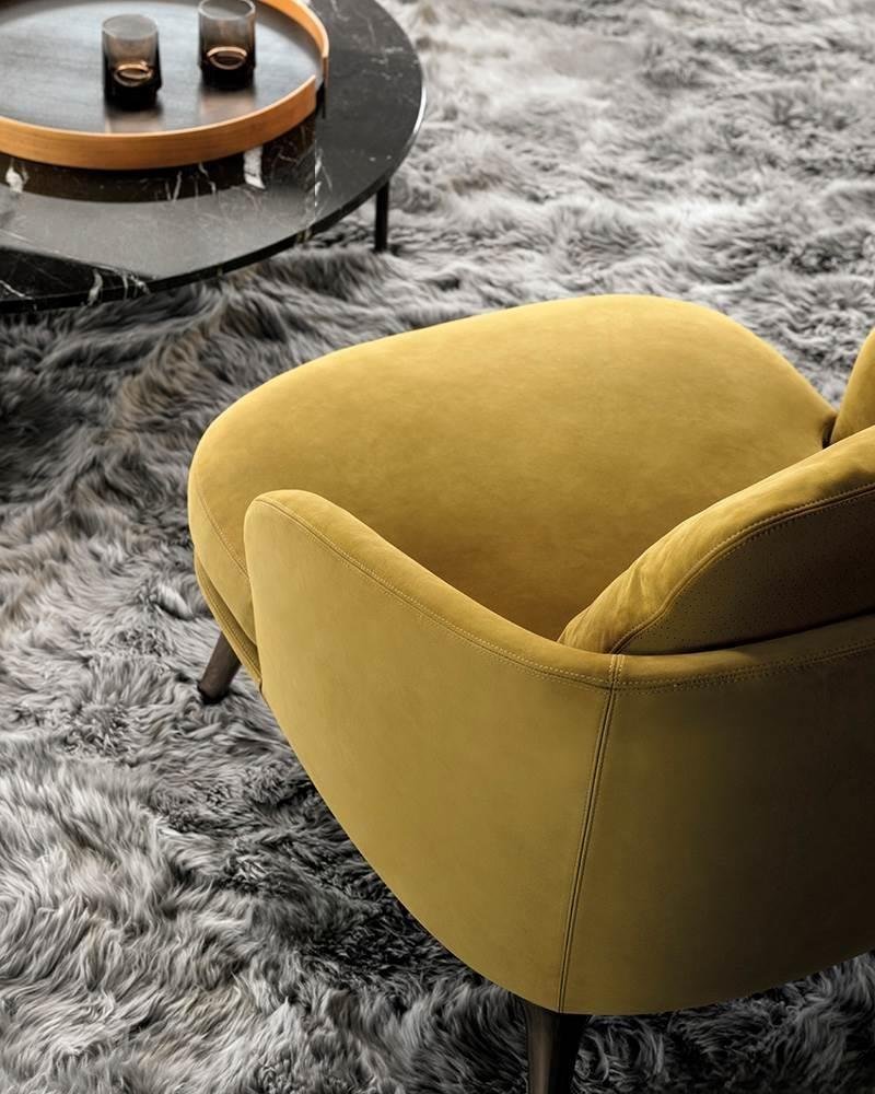 Luxury Leather Lounge Brown Armchair with Armrests