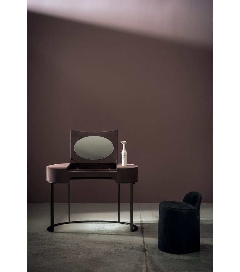 Blush Pink Velvet Vanity Table with Oval Mirror and Metal Legs